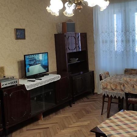 יירבאן Apartment Vintage מראה חיצוני תמונה