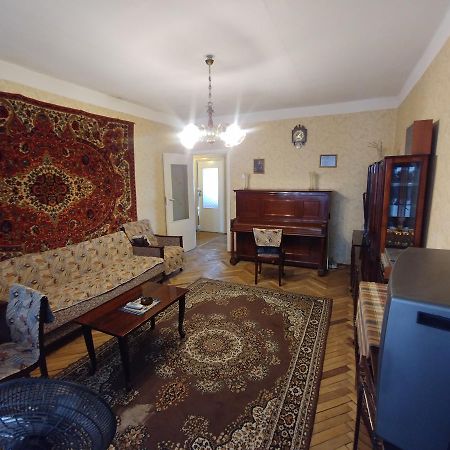 יירבאן Apartment Vintage מראה חיצוני תמונה